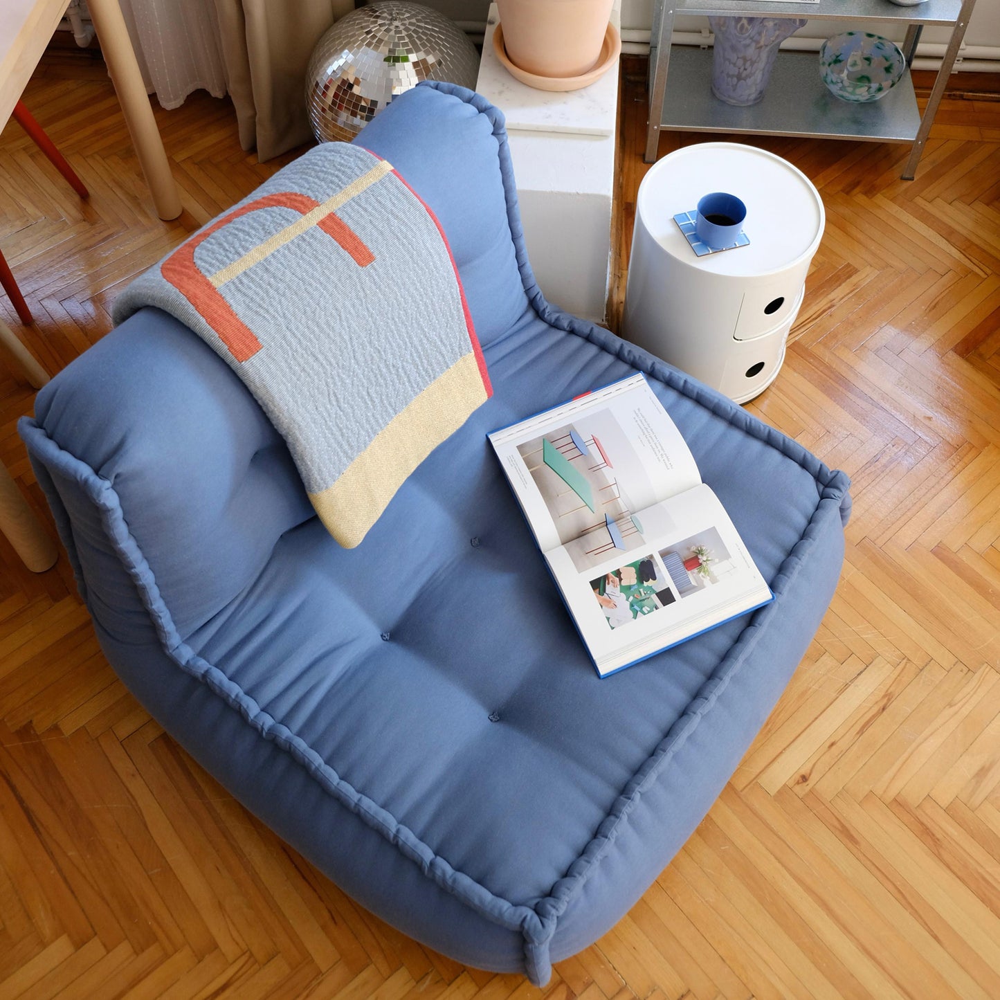 Fika Sofa