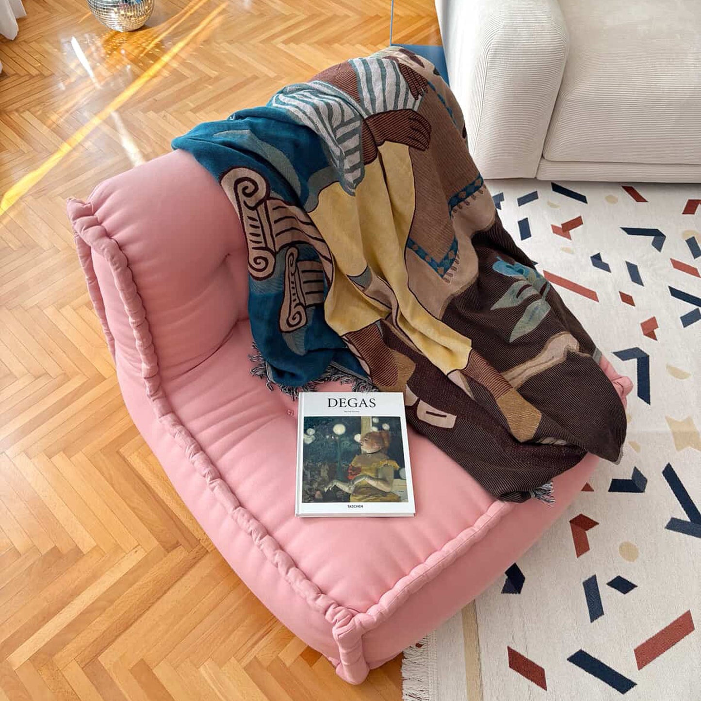 Fika Sofa