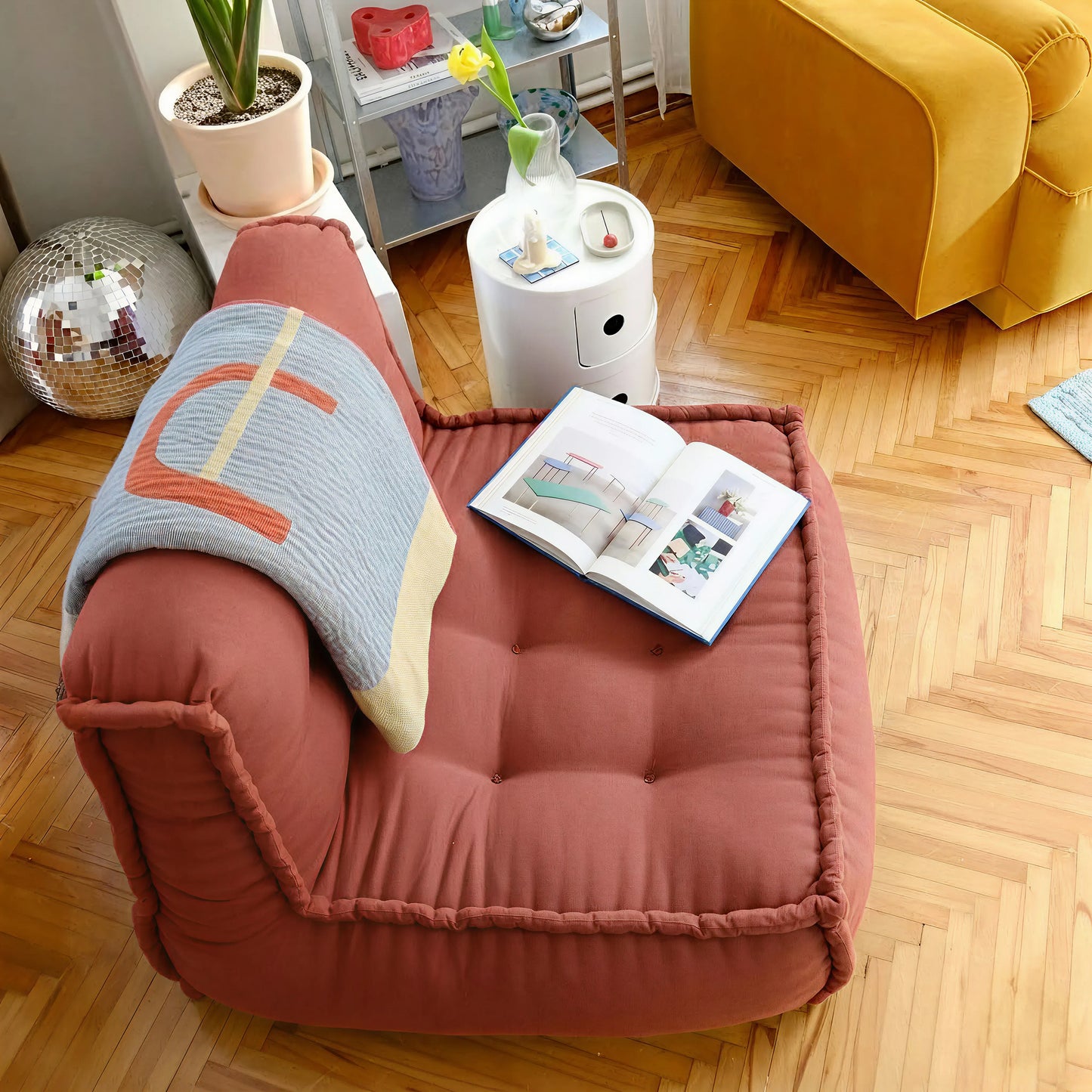 Fika Sofa